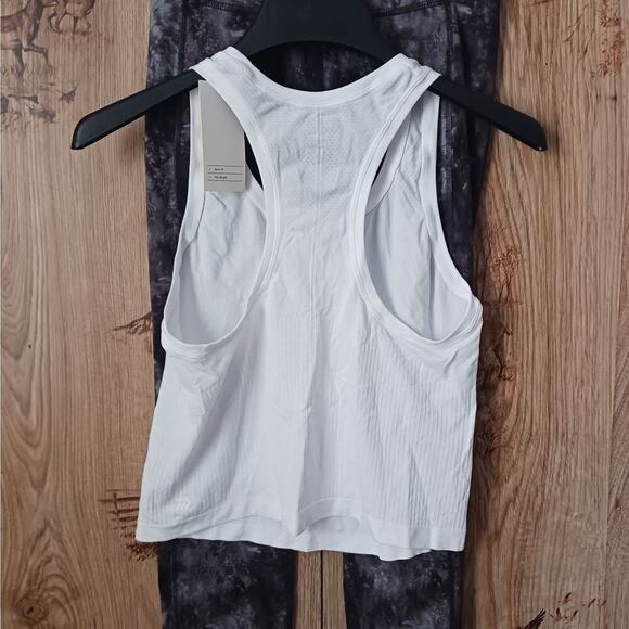 NWT All In Motion Bundle Lot Racer Back Tank Leggings Size Small - Picture 5 of 15